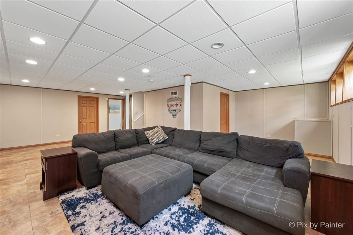 3148 CONCORD Lane, Wadsworth, IL 60083