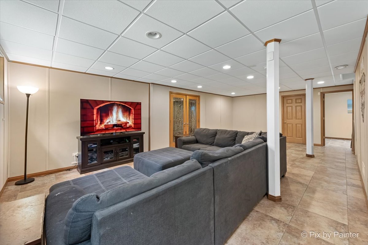 3148 CONCORD Lane, Wadsworth, IL 60083