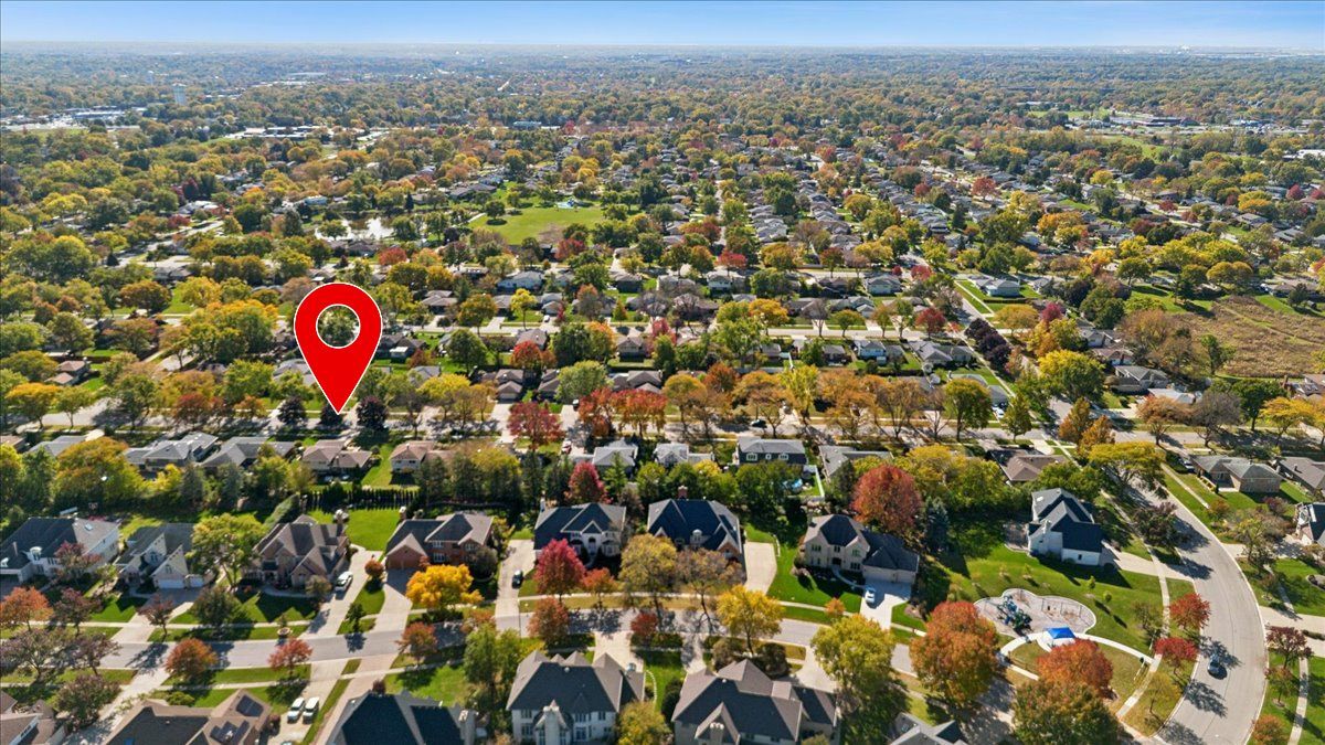 1614 Holly Avenue, Darien, IL 60561