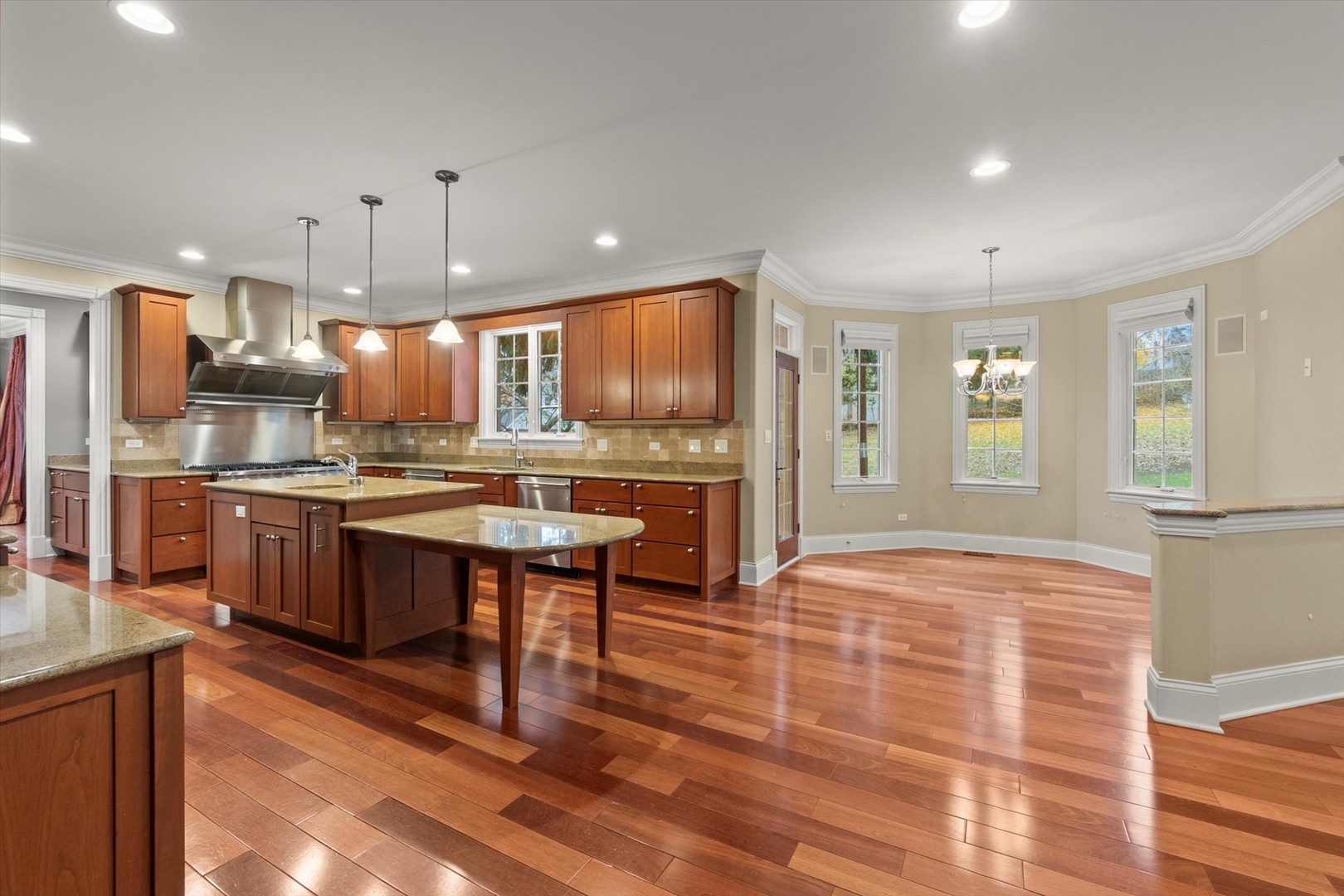 130 Fuller Road, Hinsdale, IL 60521