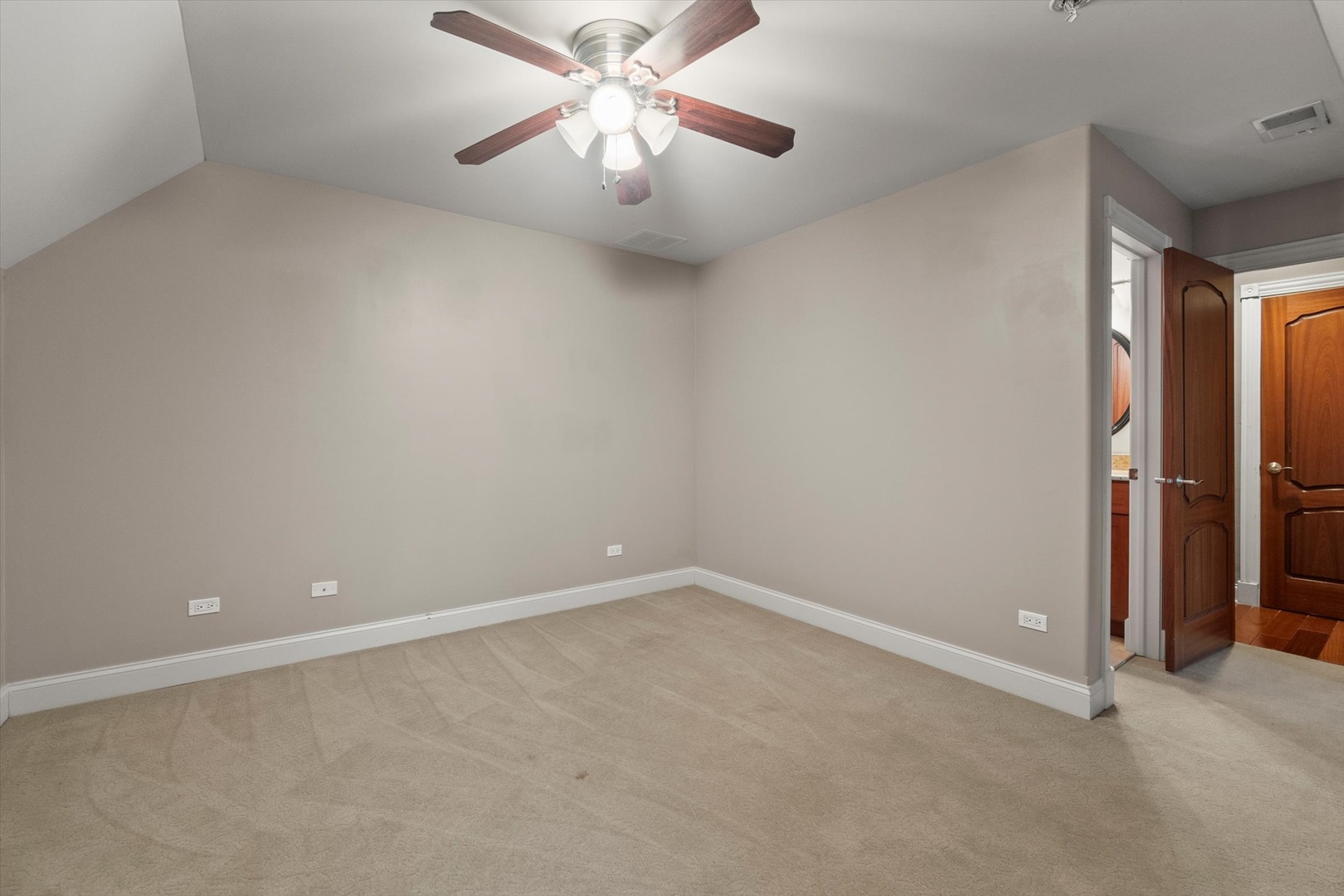 130 Fuller Road, Hinsdale, IL 60521