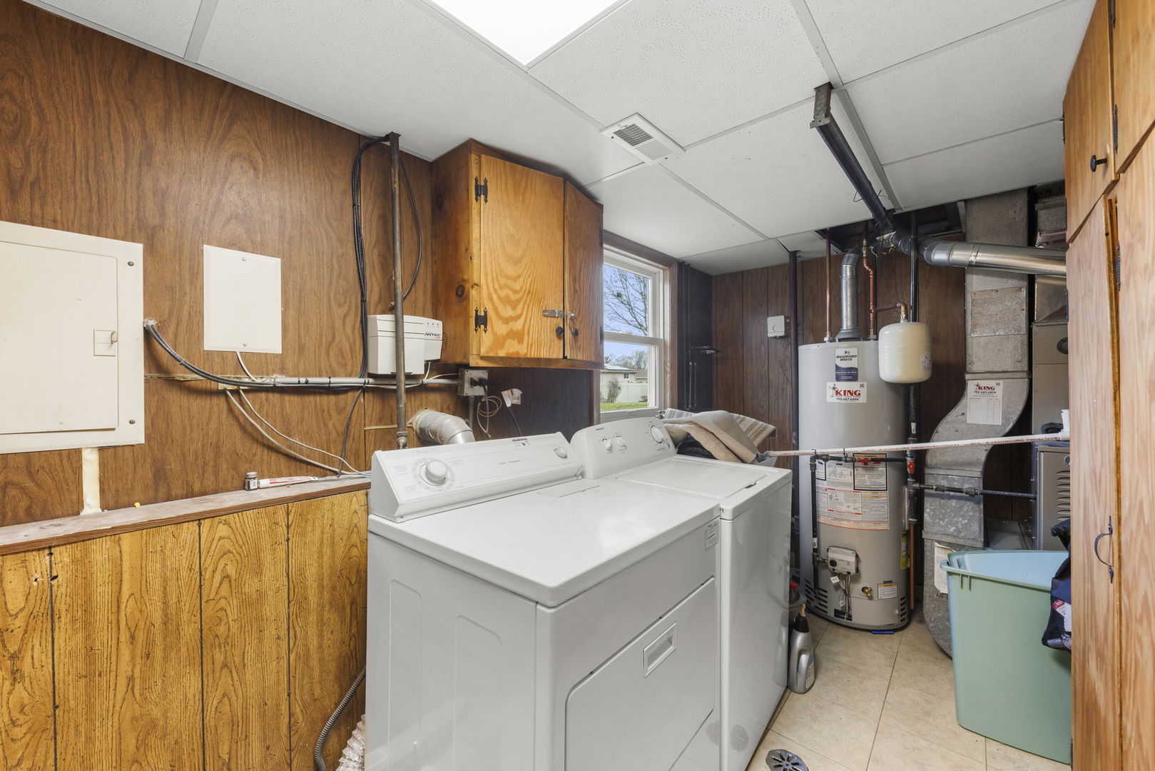 15636 Lockwood Avenue, Oak Forest, IL 60452