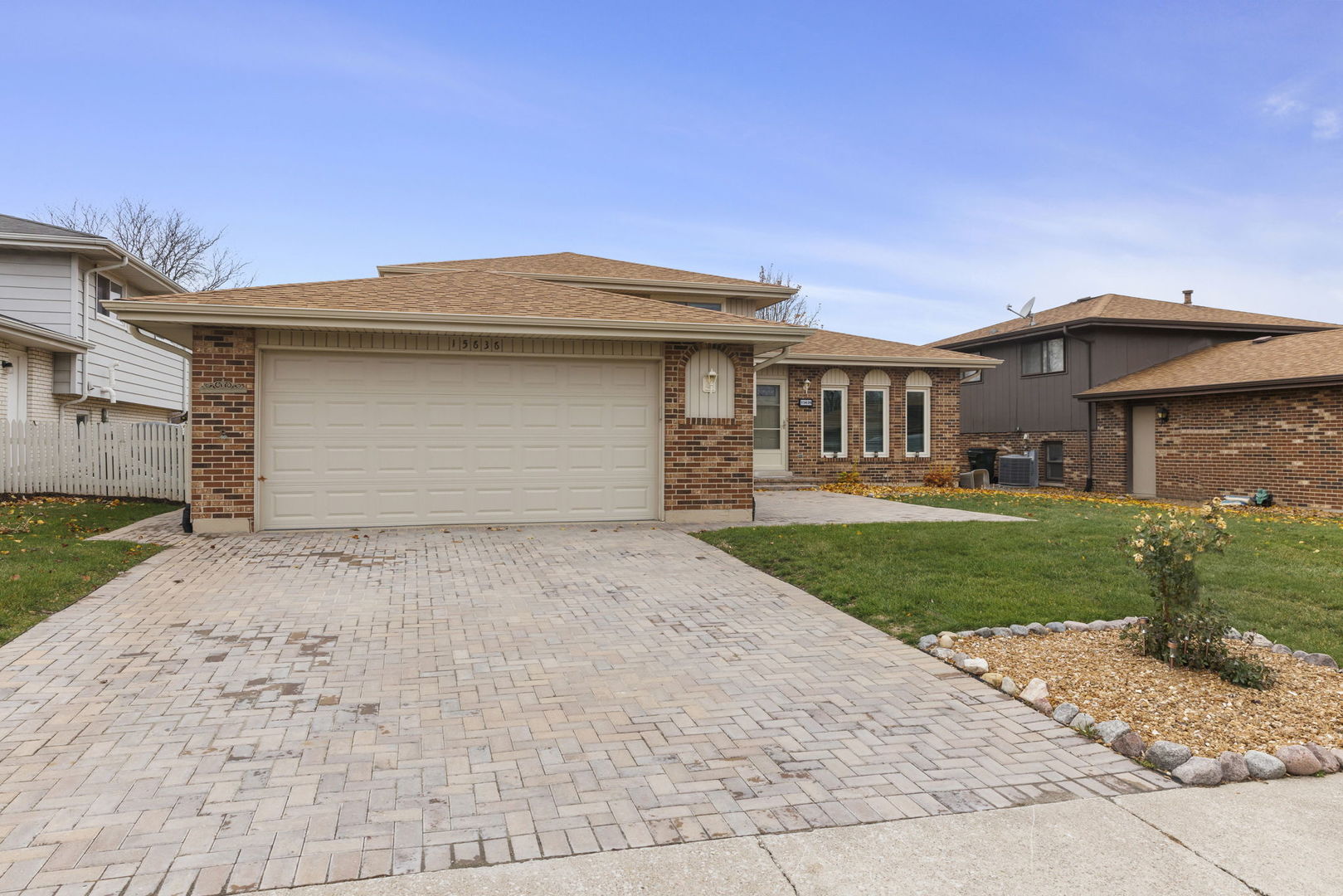 15636 Lockwood Avenue, Oak Forest, IL 60452