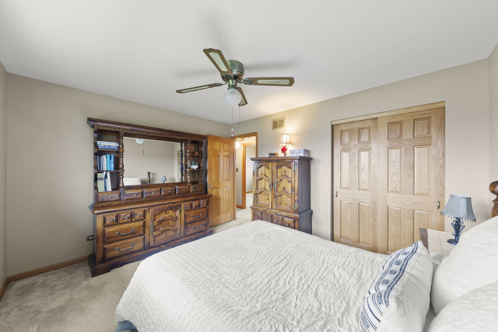 15636 Lockwood Avenue, Oak Forest, IL 60452