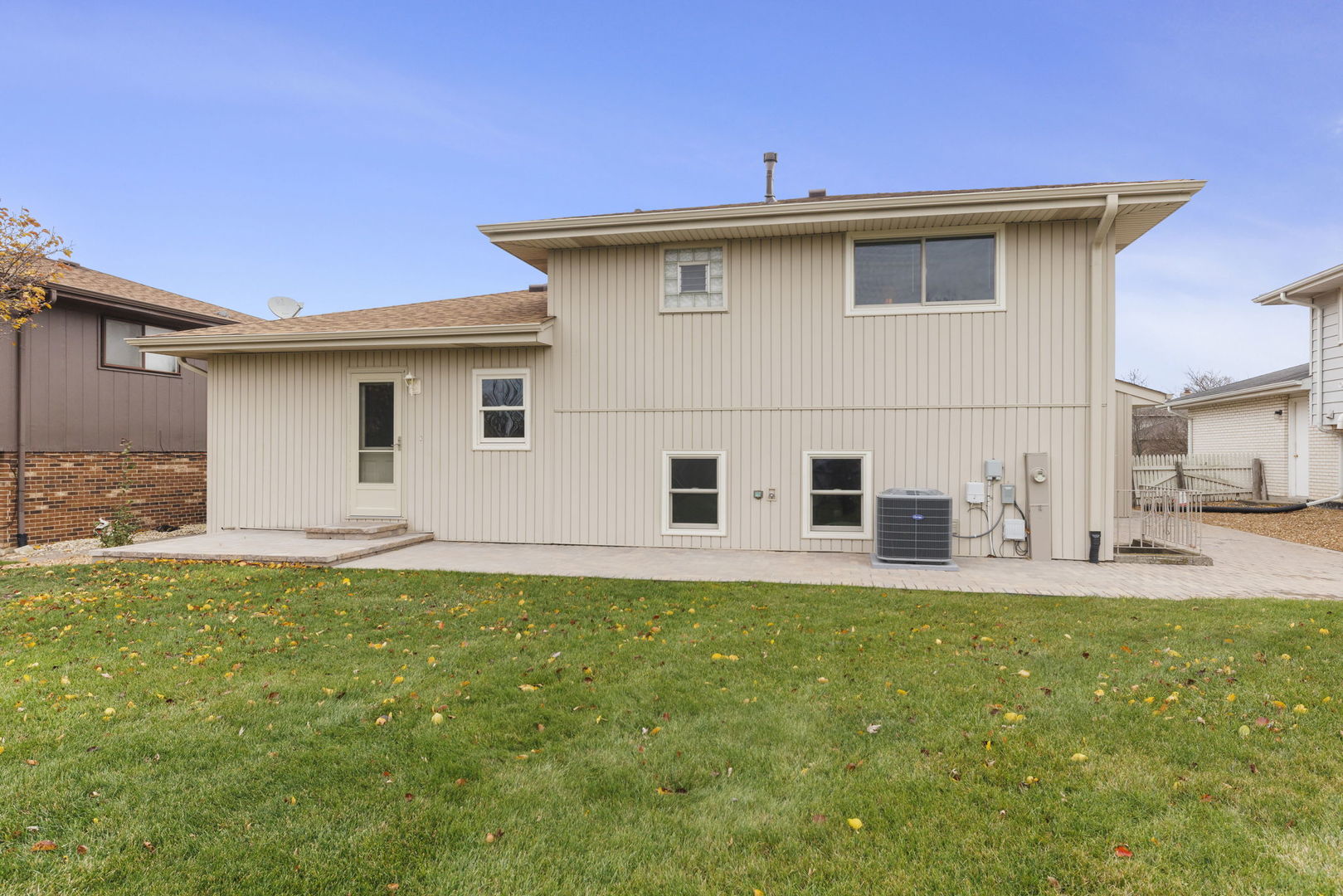 15636 Lockwood Avenue, Oak Forest, IL 60452