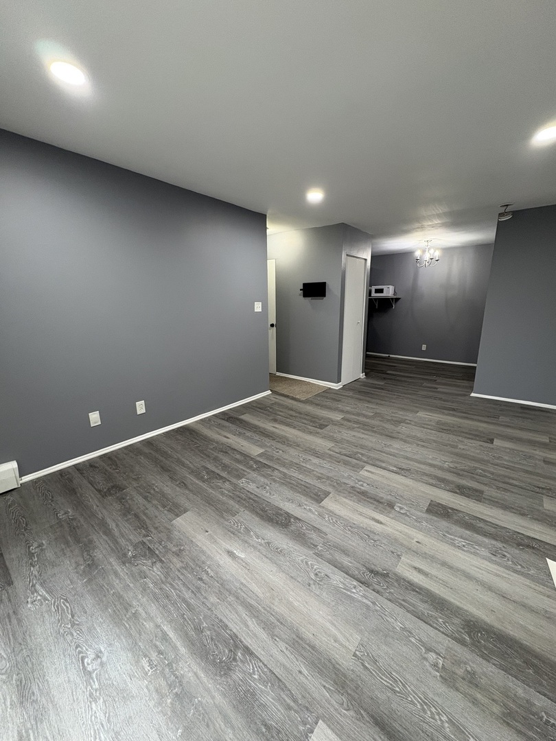 2400 Light Road #212, Oswego, IL 60543