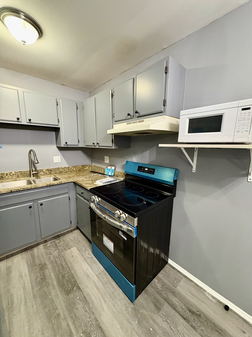 2400 Light Road #212, Oswego, IL 60543