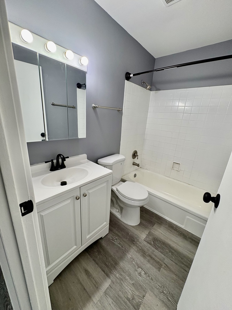 2400 Light Road #212, Oswego, IL 60543