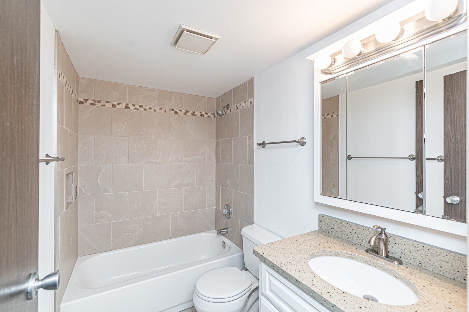 1255 N Sterling Avenue #201, Palatine, IL 60067