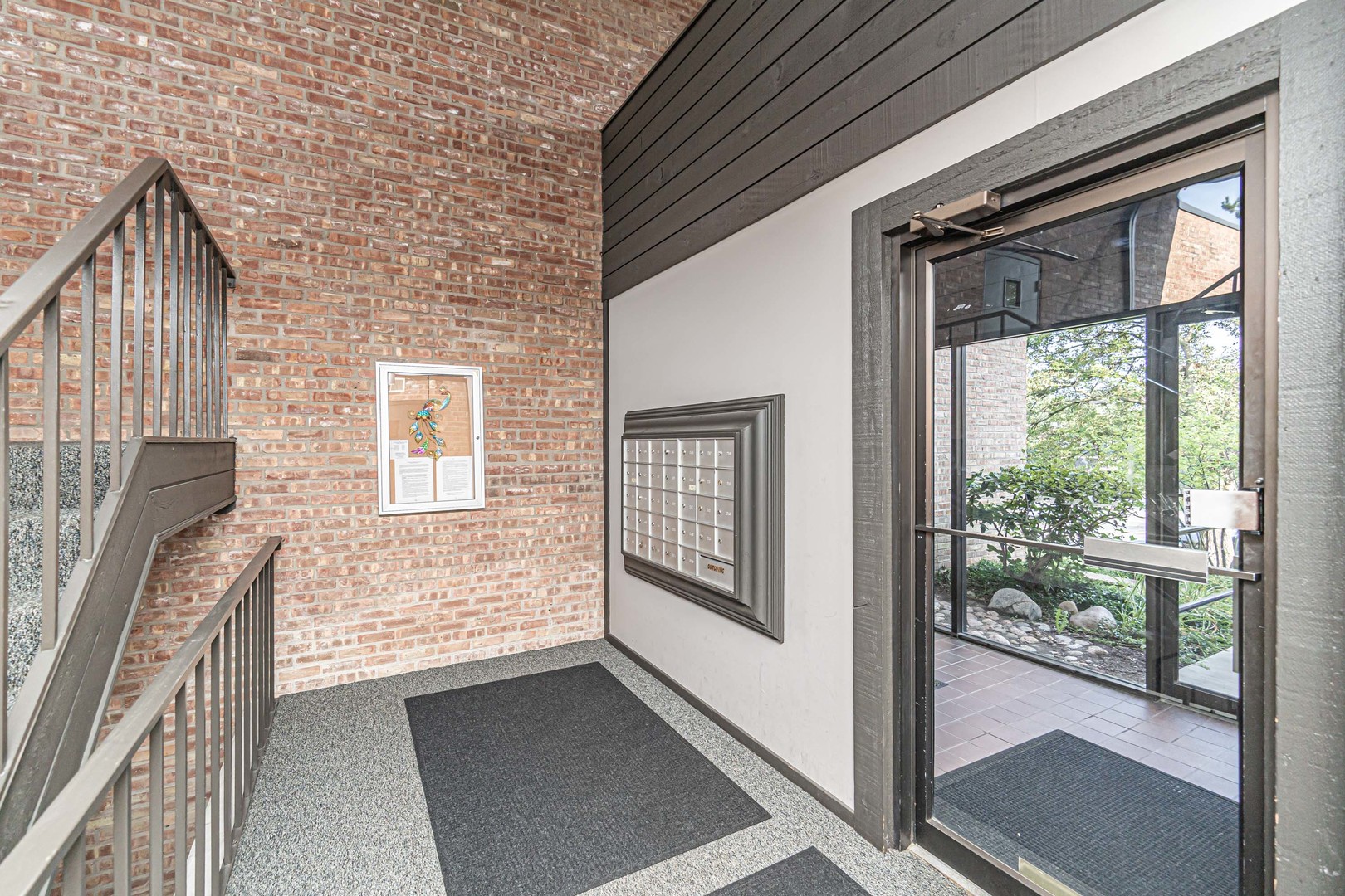 1255 N Sterling Avenue #201, Palatine, IL 60067