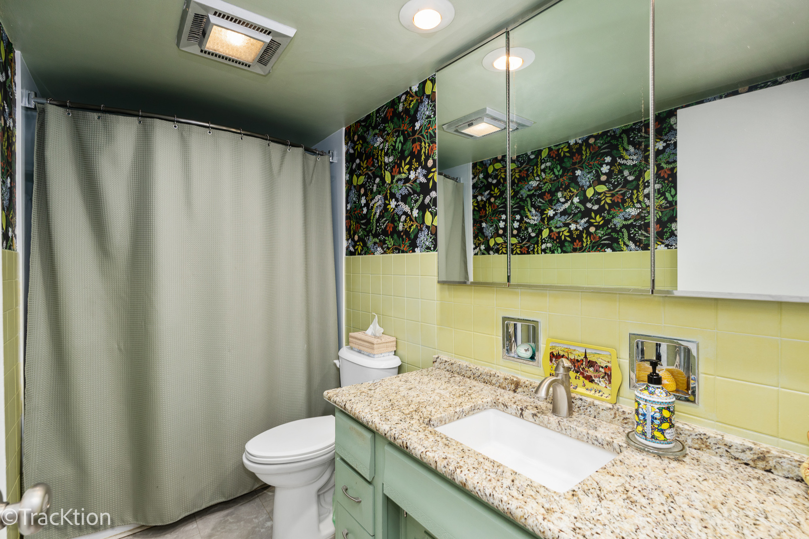 203 N Kenilworth Avenue #2N, Oak Park, IL 60302