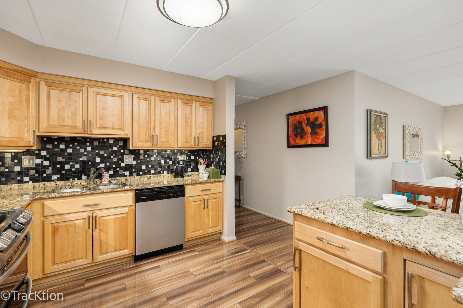 203 N Kenilworth Avenue #2N, Oak Park, IL 60302