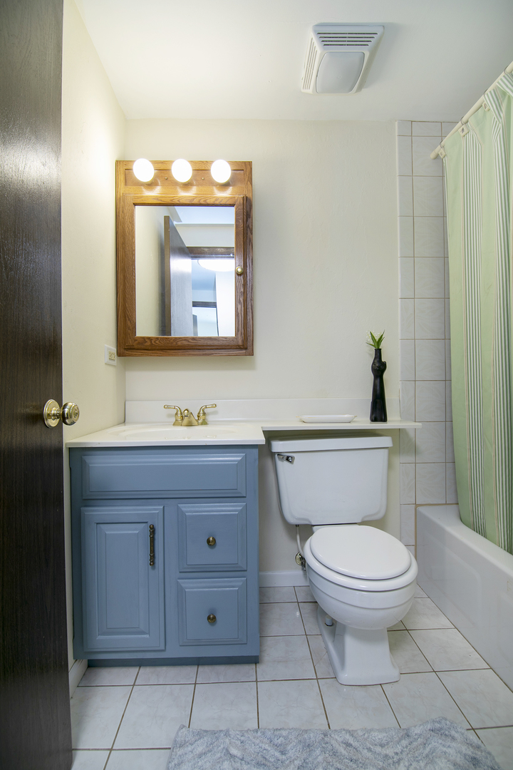 131 Monticello Circle, Bolingbrook, IL 60440