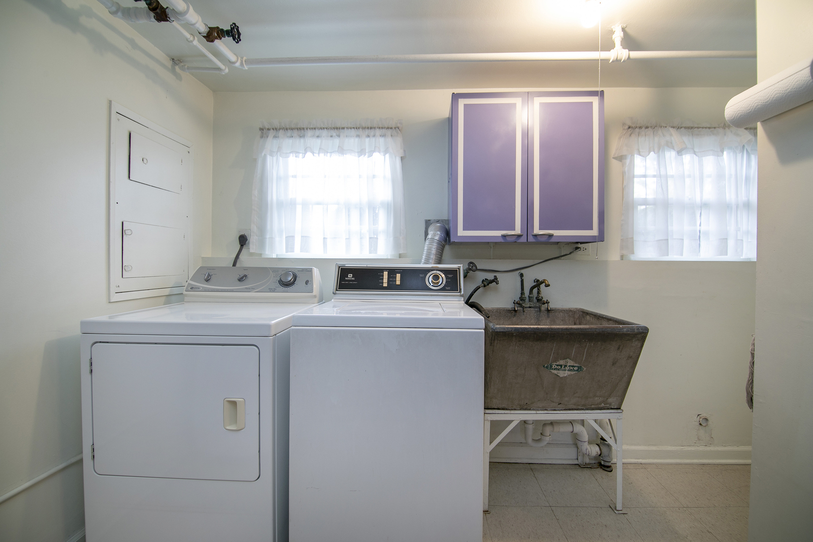 9010 S 84th Avenue, Hickory Hills, IL 60457