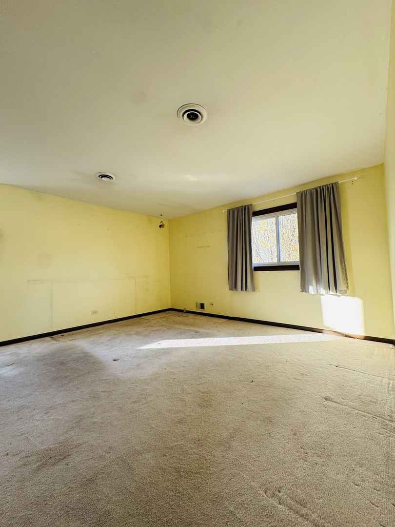 416 E North Broadway Street, Lombard, IL 60148