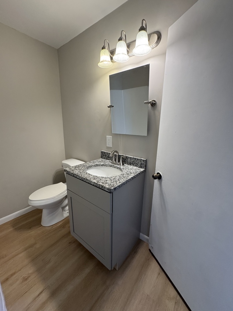 1616 Glenwood Avenue, Joliet, IL 60435