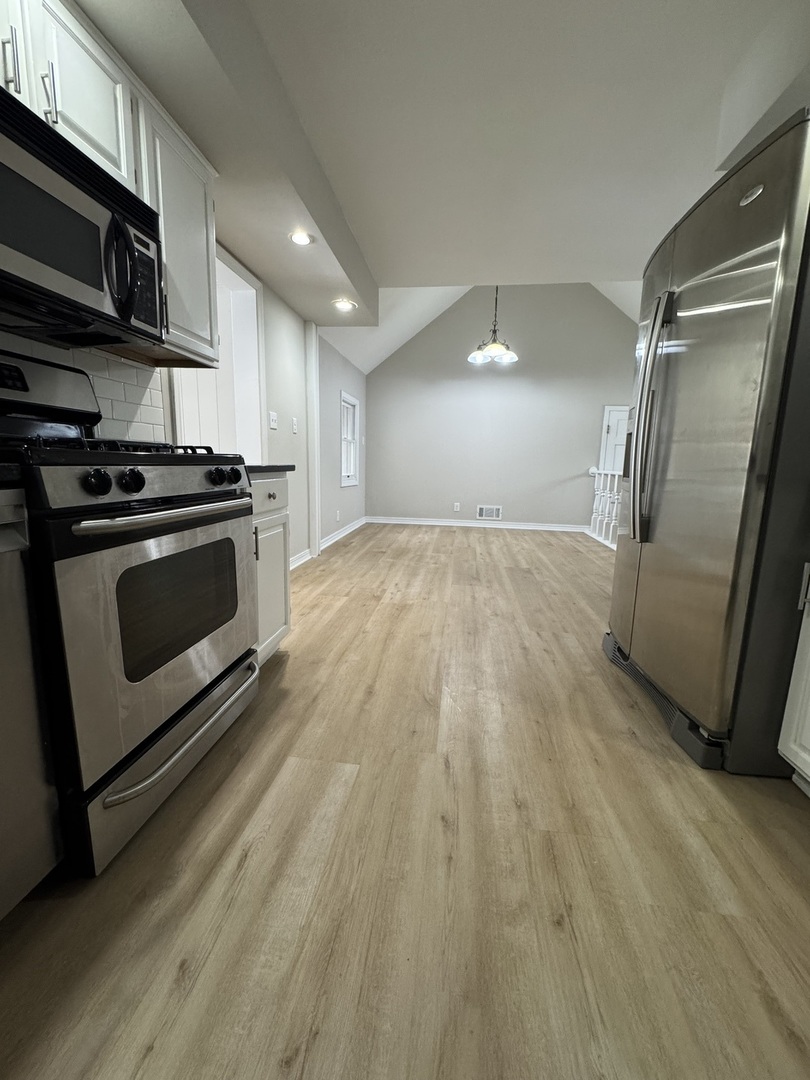 1616 Glenwood Avenue, Joliet, IL 60435