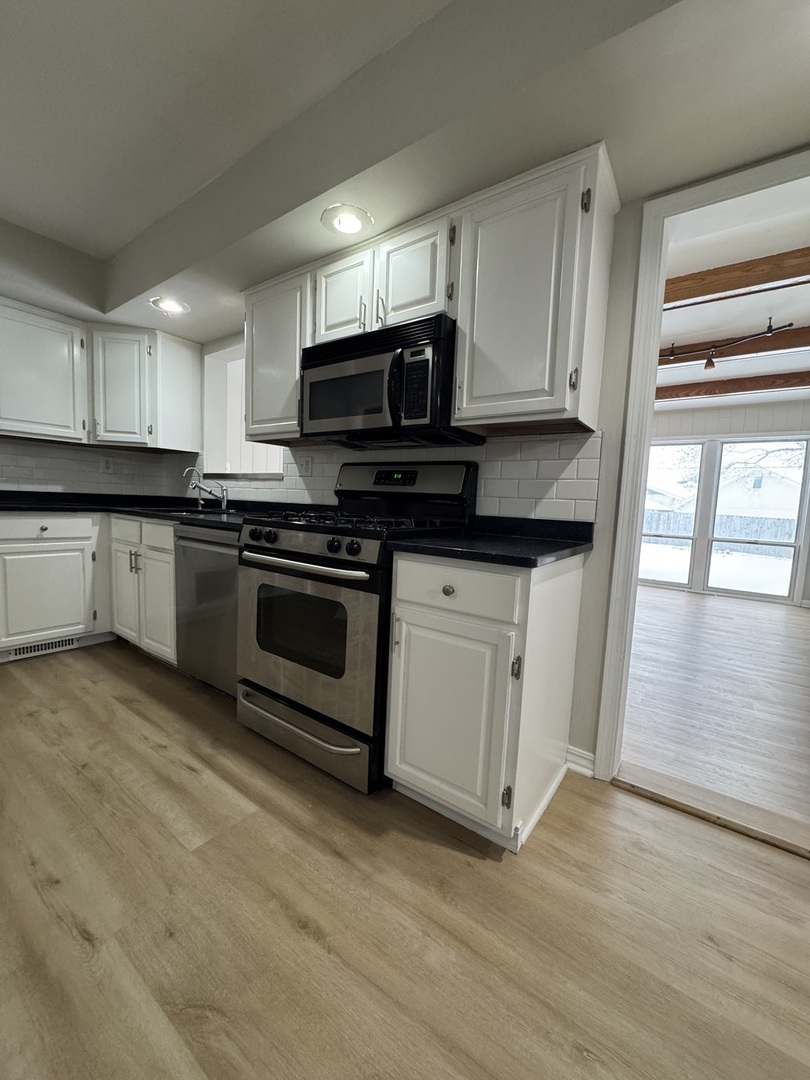 1616 Glenwood Avenue, Joliet, IL 60435