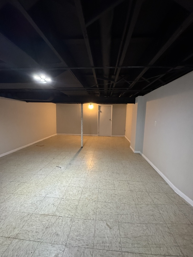 1616 Glenwood Avenue, Joliet, IL 60435