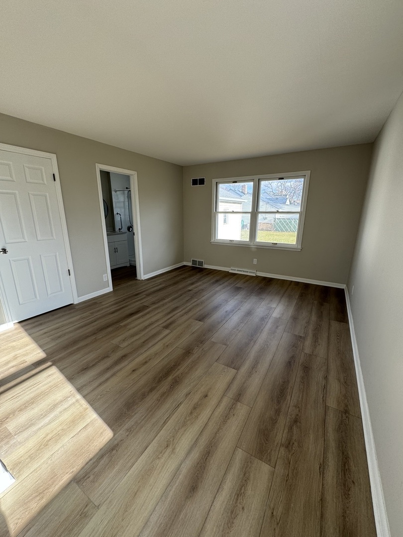 1616 Glenwood Avenue, Joliet, IL 60435