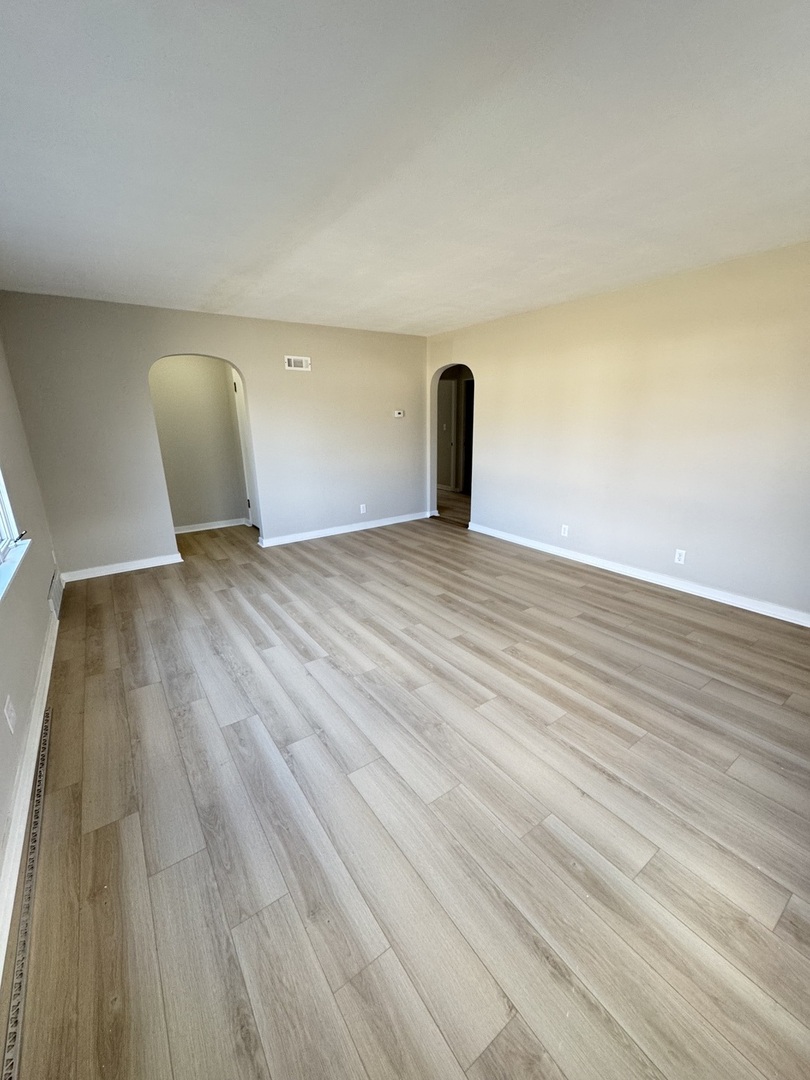 1616 Glenwood Avenue, Joliet, IL 60435