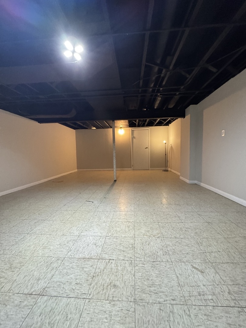 1616 Glenwood Avenue, Joliet, IL 60435