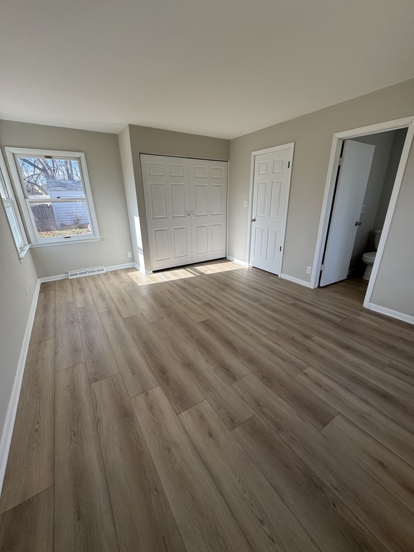 1616 Glenwood Avenue, Joliet, IL 60435