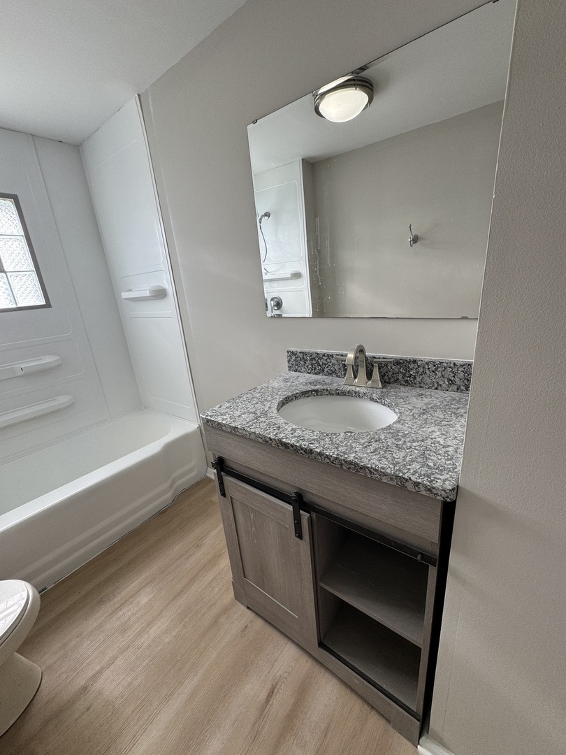 1616 Glenwood Avenue, Joliet, IL 60435