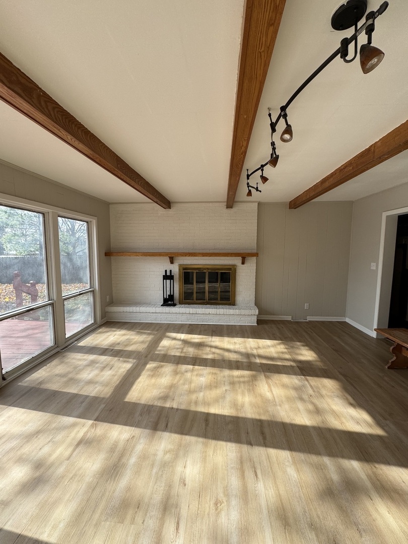 1616 Glenwood Avenue, Joliet, IL 60435