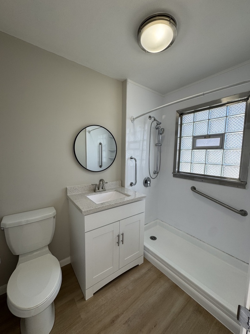 1616 Glenwood Avenue, Joliet, IL 60435