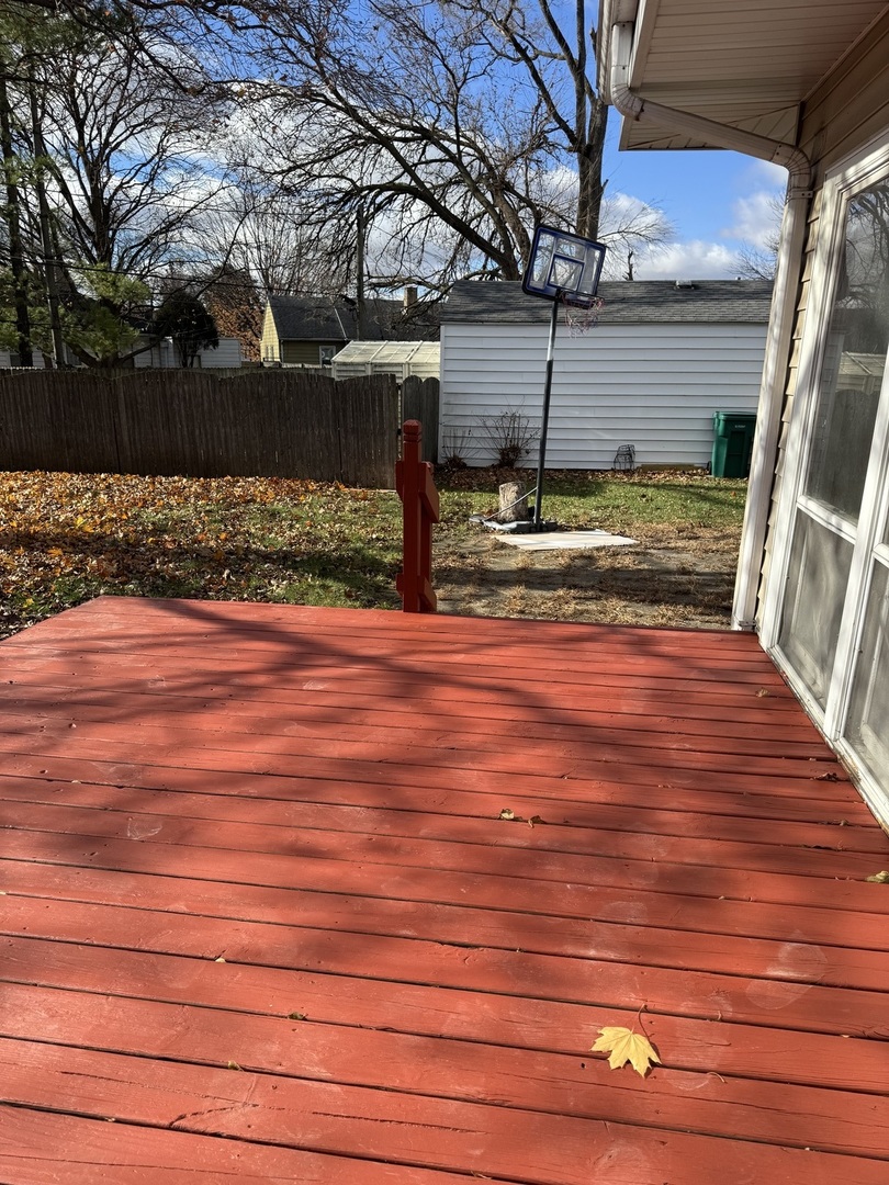 1616 Glenwood Avenue, Joliet, IL 60435