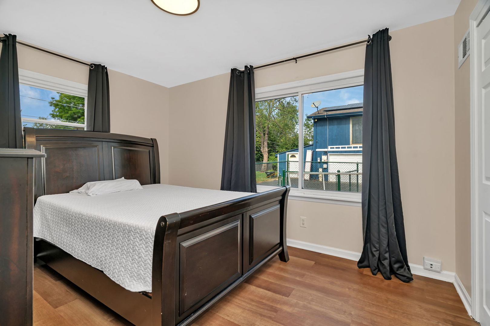 1901 Wilcox Street, Crest Hill, IL 60403