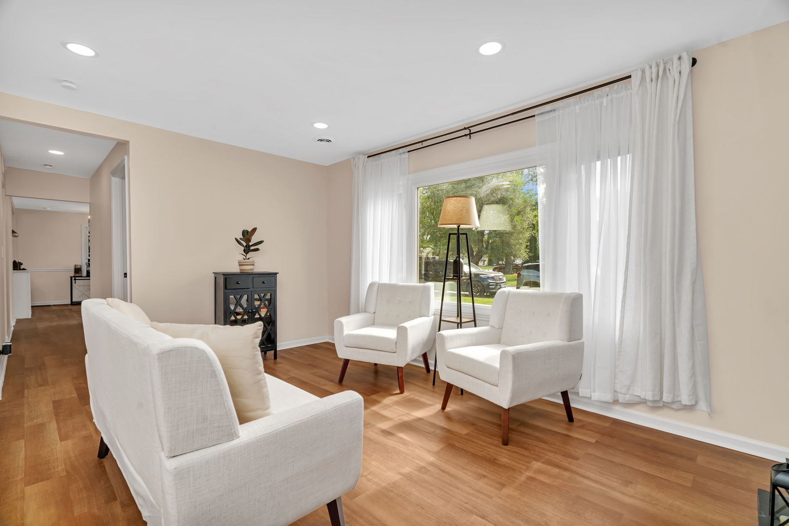 1901 Wilcox Street, Crest Hill, IL 60403