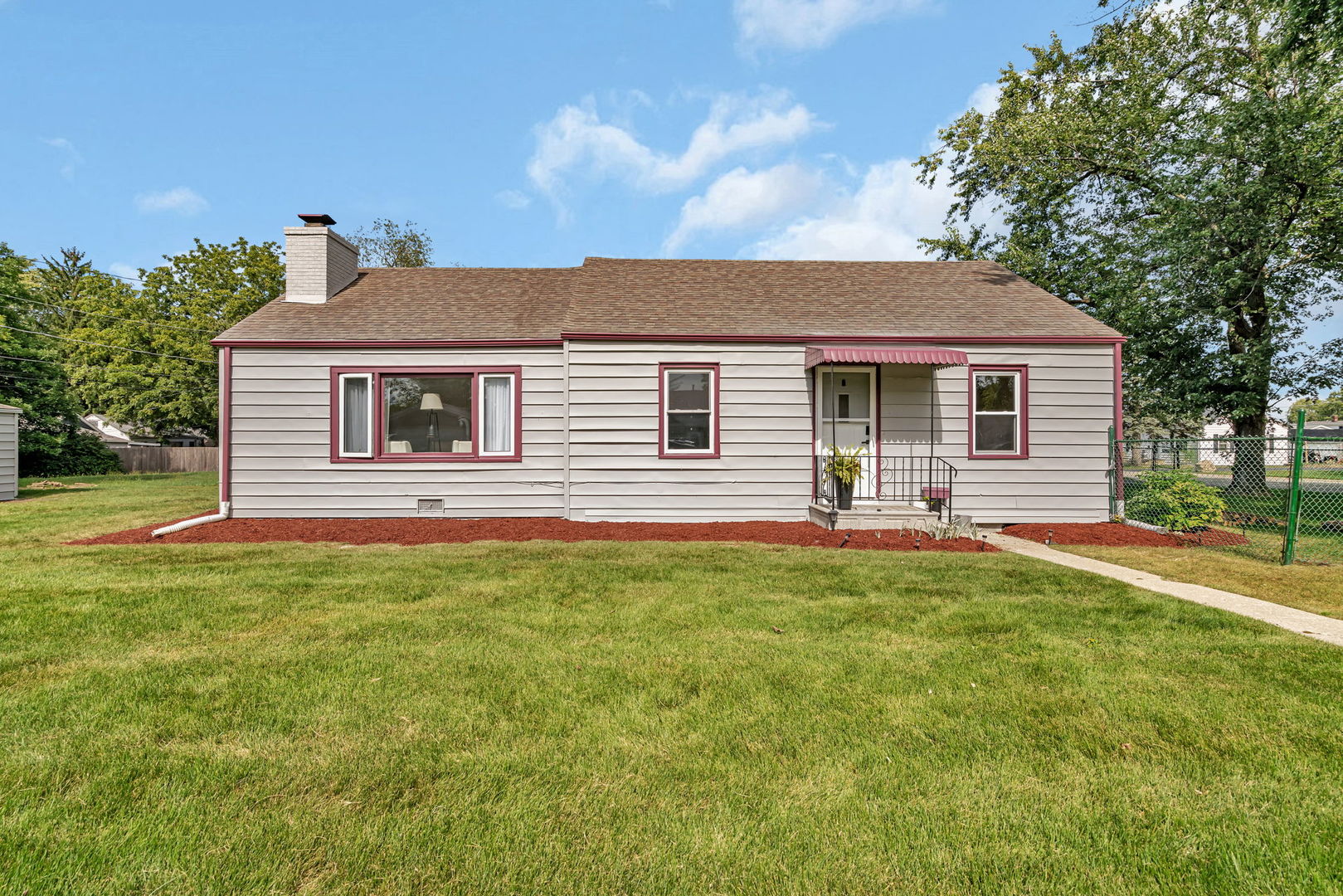 1901 Wilcox Street, Crest Hill, IL 60403