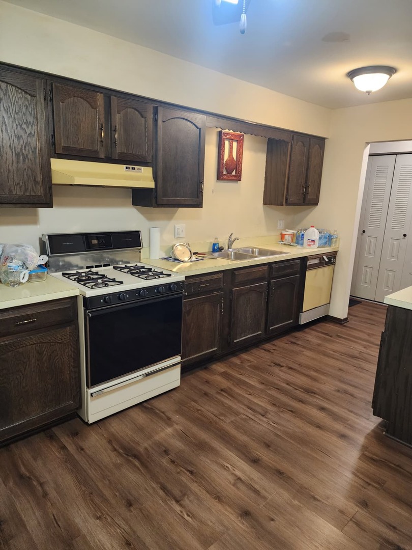 235 N Mill Road #106B, Addison, IL 60101