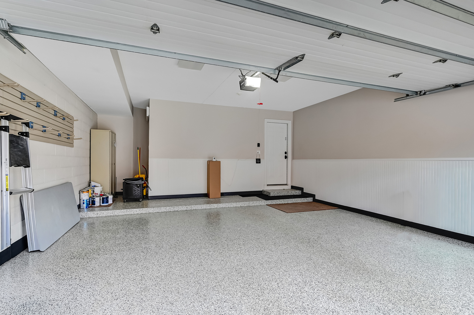 2S719 Williamsburg Court, Oak Brook, IL 60523