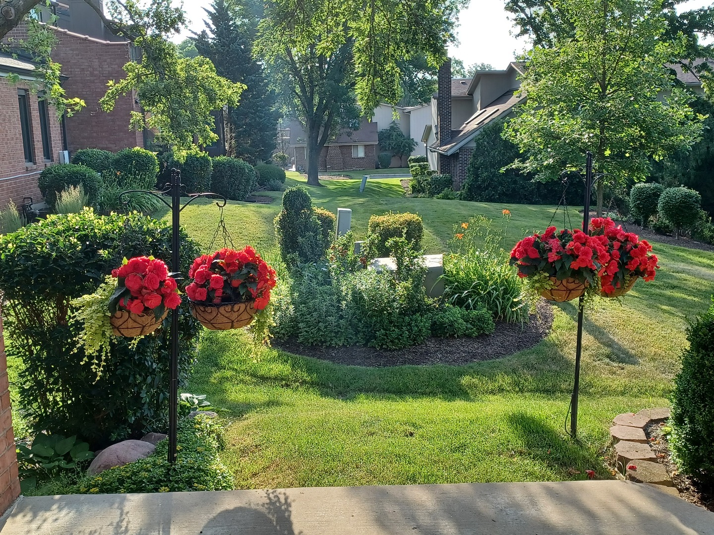 2S719 Williamsburg Court, Oak Brook, IL 60523