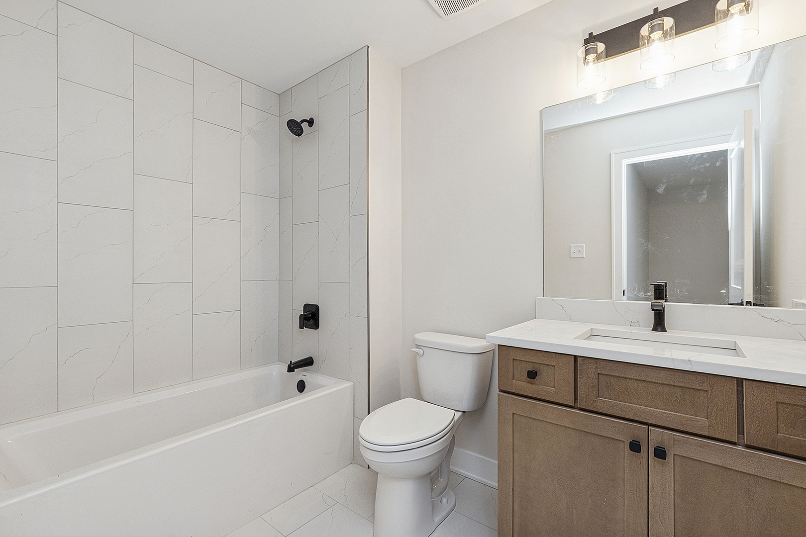 8195 Stanley Trail, Frankfort, IL 60423