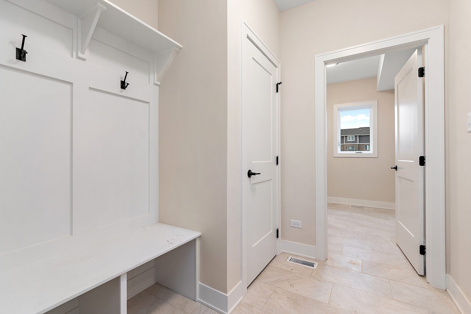 8195 Stanley Trail, Frankfort, IL 60423