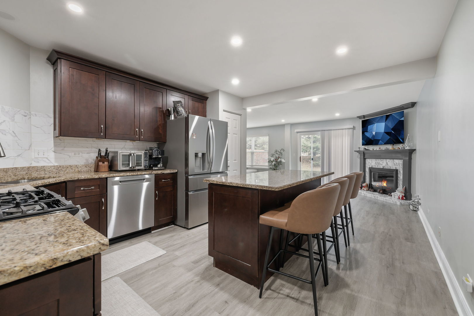 3074 Renard Lane, St. Charles, IL 60175