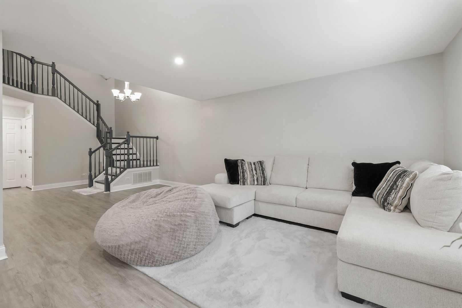 3074 Renard Lane, St. Charles, IL 60175