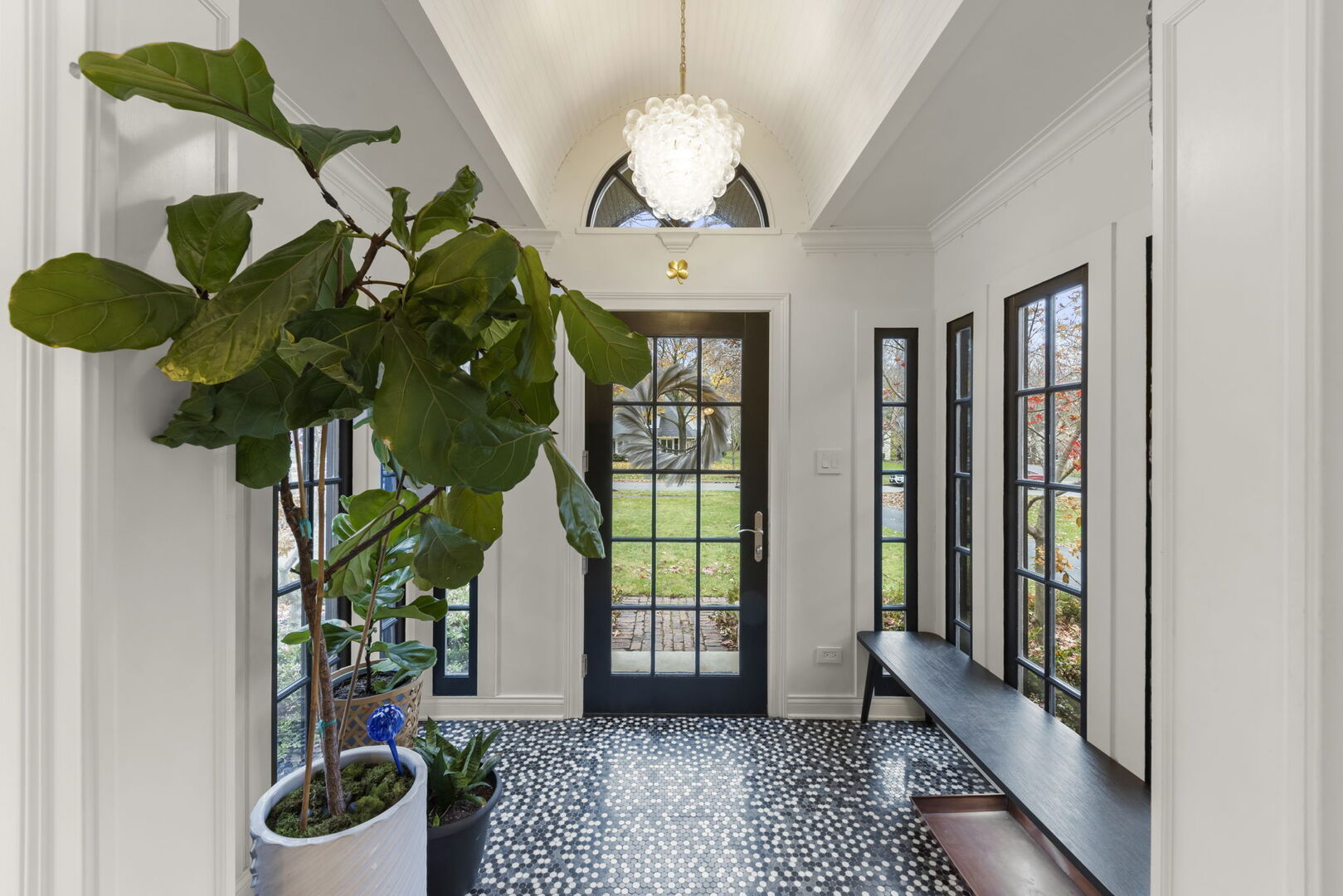 578 Lee Street, Glen Ellyn, IL 60137