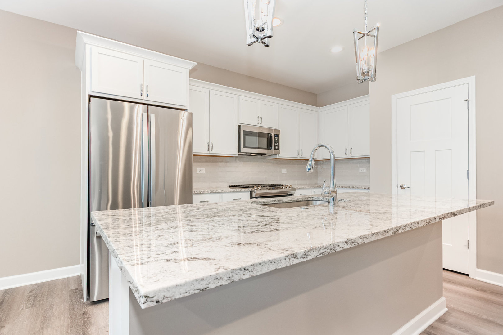 253 Masters Drive, Addison, IL 60101