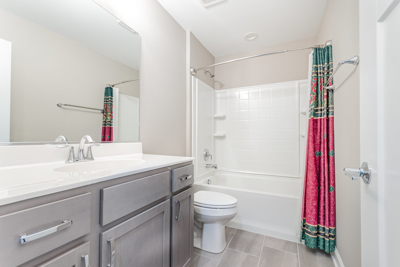 253 Masters Drive, Addison, IL 60101