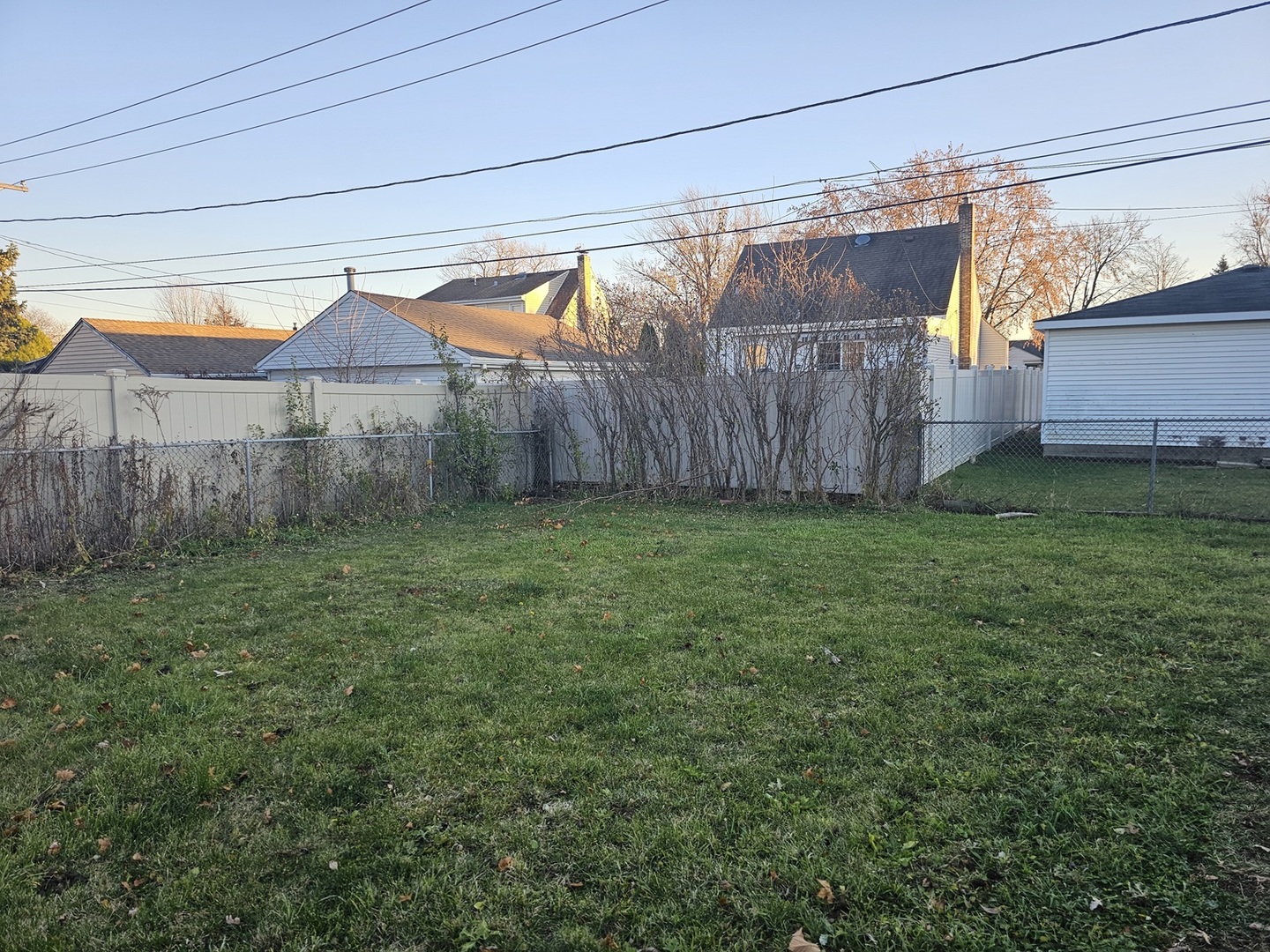 219 Village Drive, Northlake, IL 60164