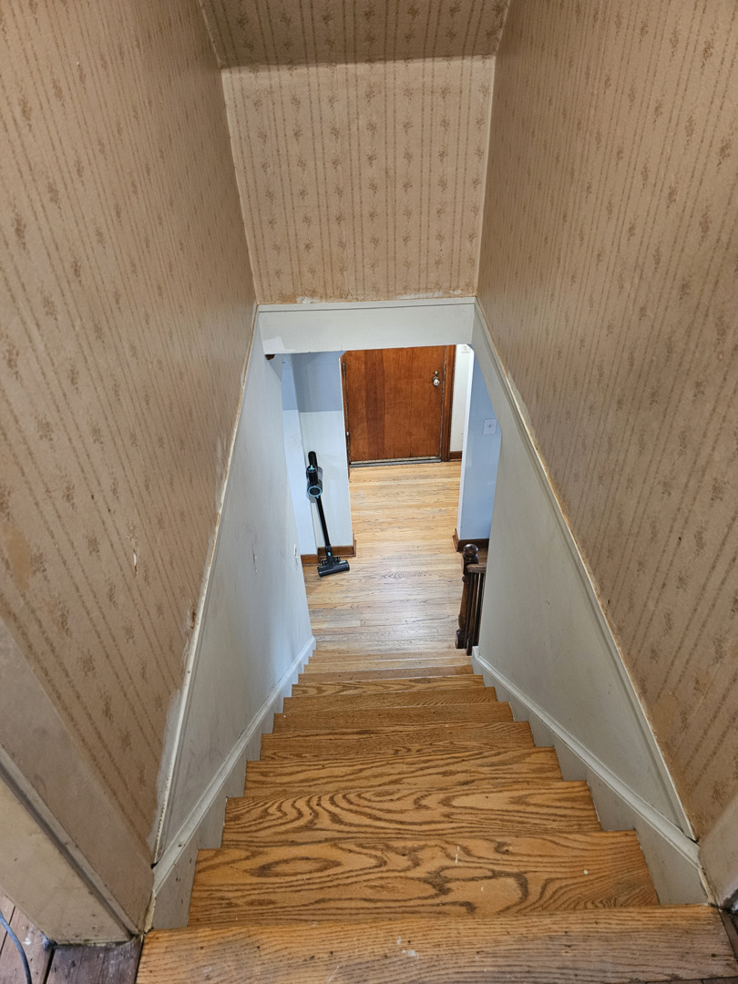 219 Village Drive, Northlake, IL 60164