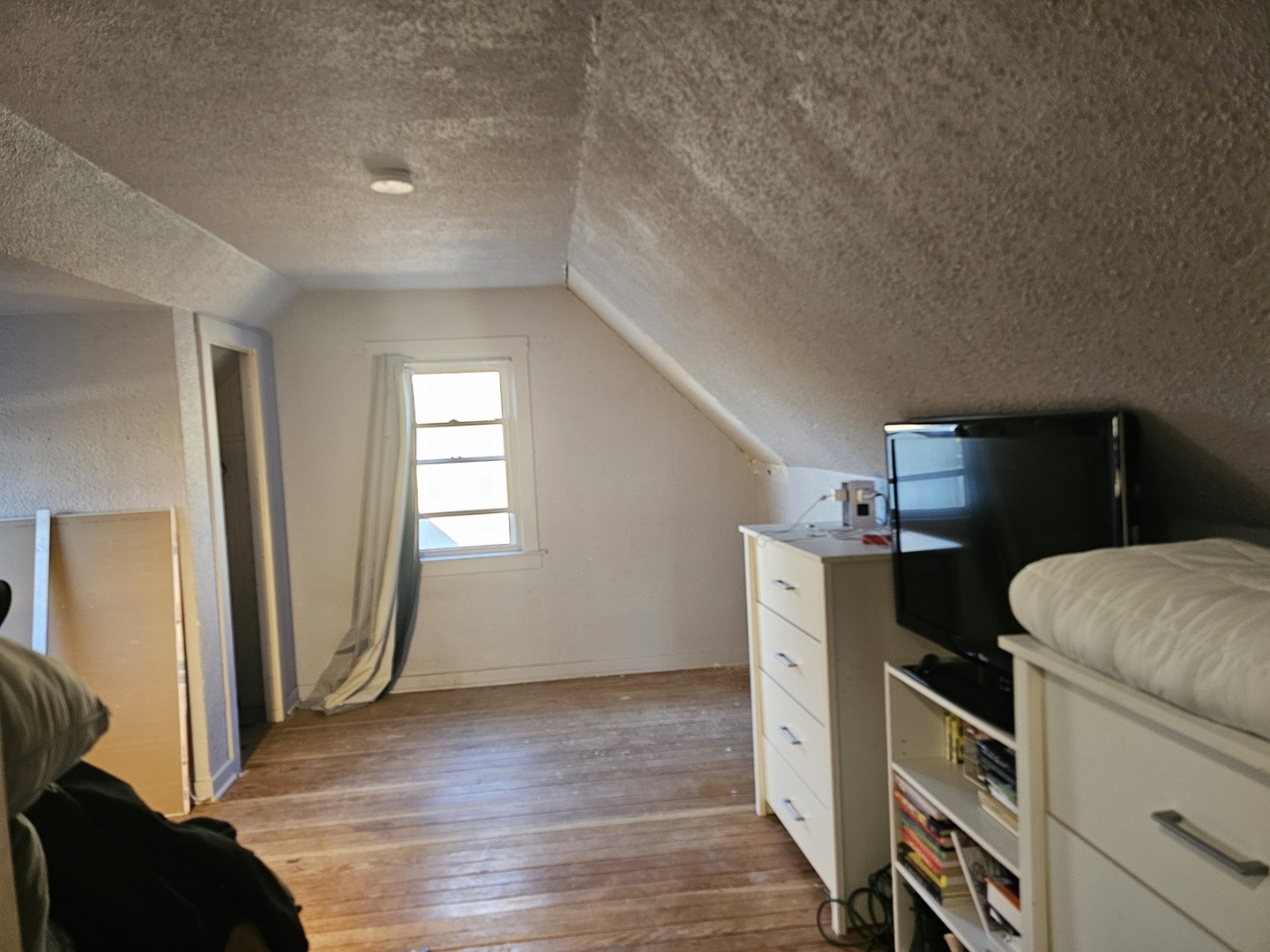 219 Village Drive, Northlake, IL 60164