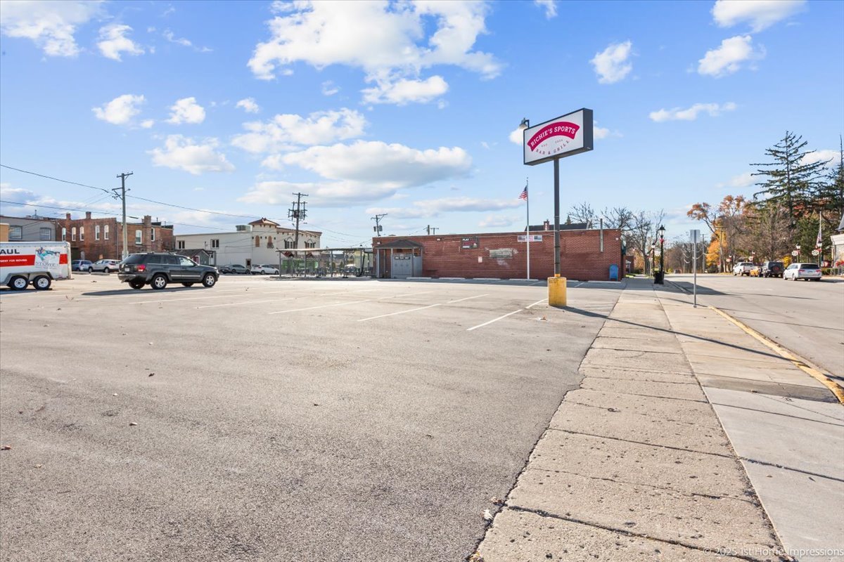 1361 Benton Street, Crete, IL 60417