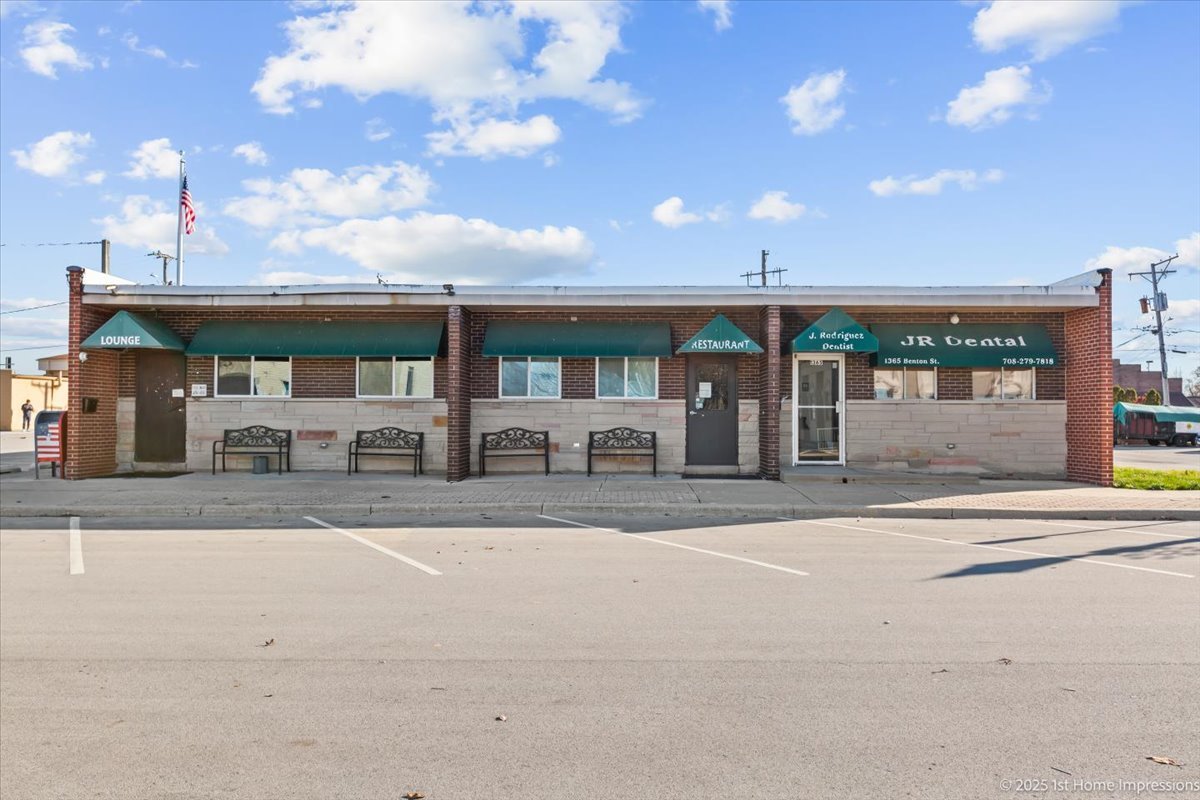 1361 Benton Street, Crete, IL 60417