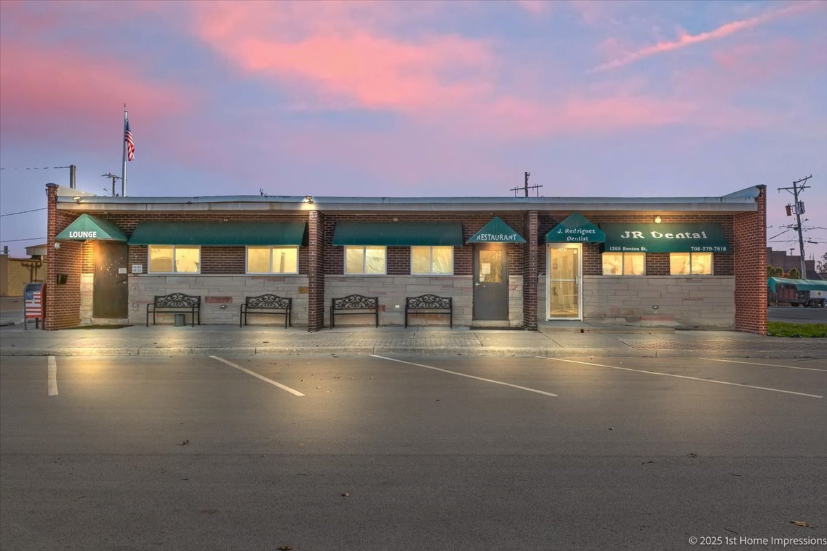 1361 Benton Street, Crete, IL 60417